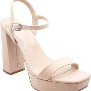 Charles by Charles David Izzy heels size 7